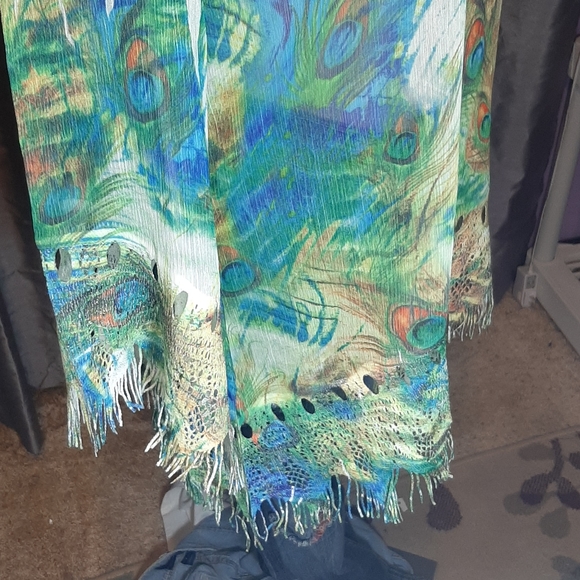 Peacock pattern tunic - Picture 5 of 6